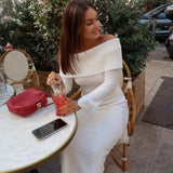 Vestido largo de punto con hombros descubiertos para mujer