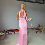 Vestido de satín con tirantes halter y escote en V profundo, sexy y elegante